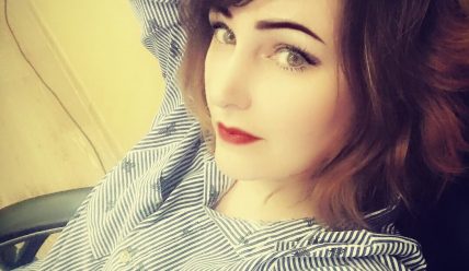 Я умная, потому что скромная. И поэтому очень красивая